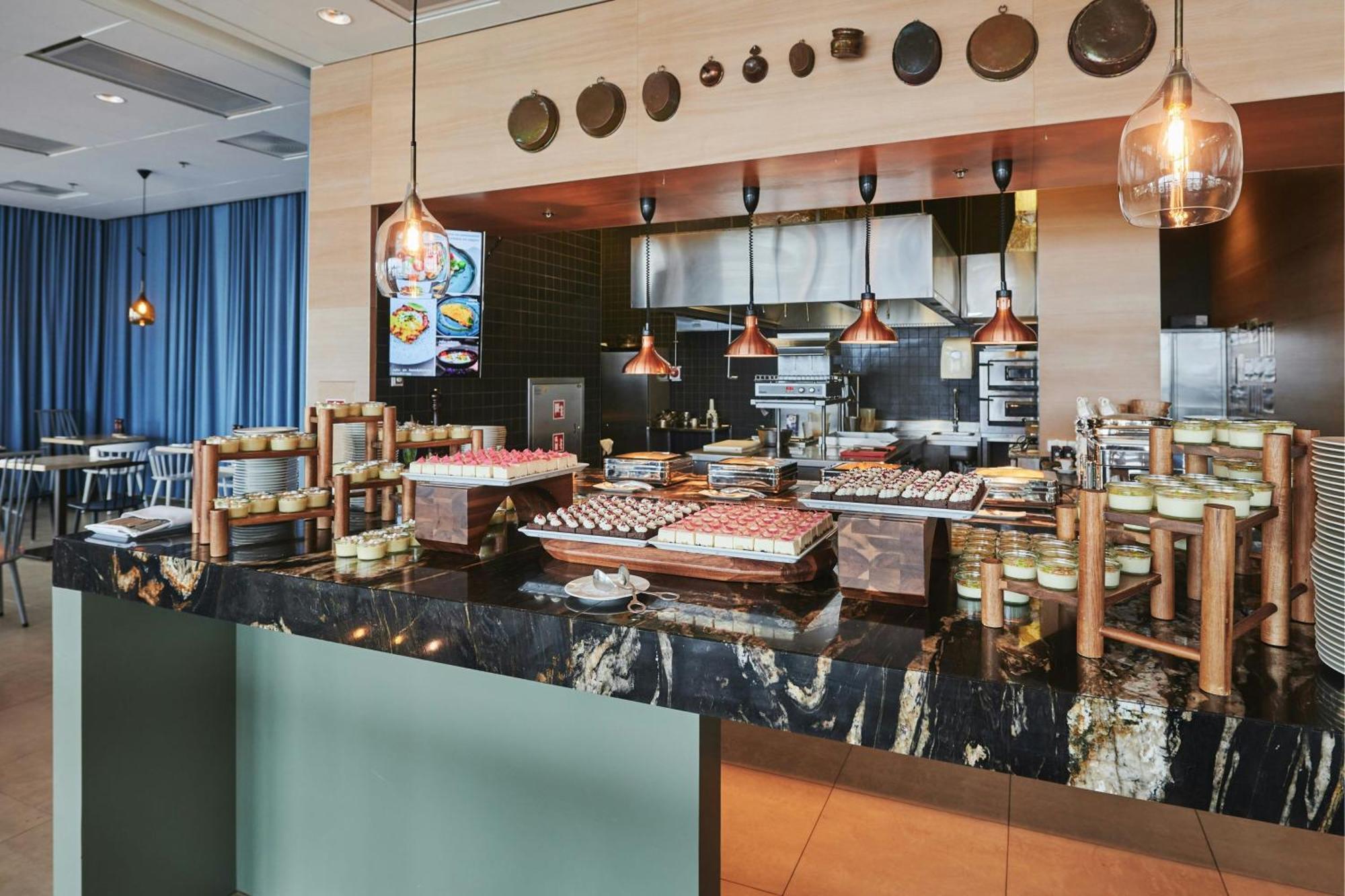 Courtyard By Marriott Waterfront
