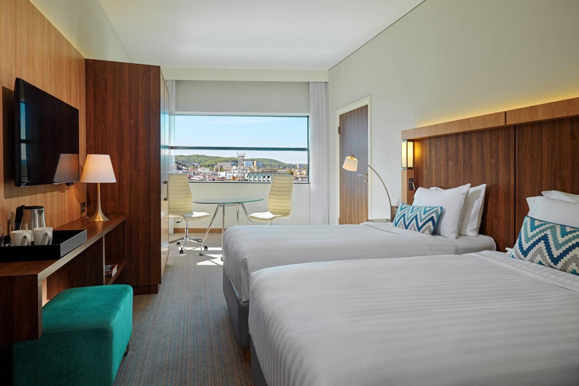 Courtyard By Marriott Waterfront